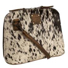https://indiantraders.com/collections/handbags-wallets-weekenders