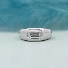 Round cut solitaire ring featuring timeless elegance and brilliant craftsmanship designed for modern engagement jewelry lovers.