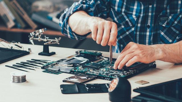 computer repair centres