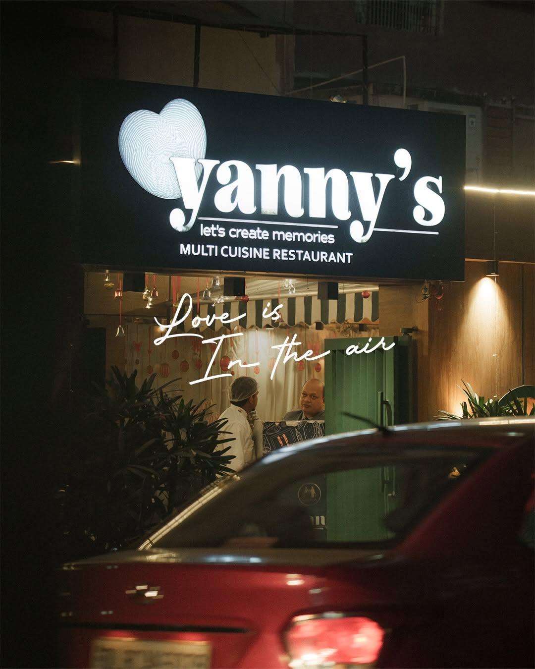 Rooftop Party Restaurant in Indirapuram